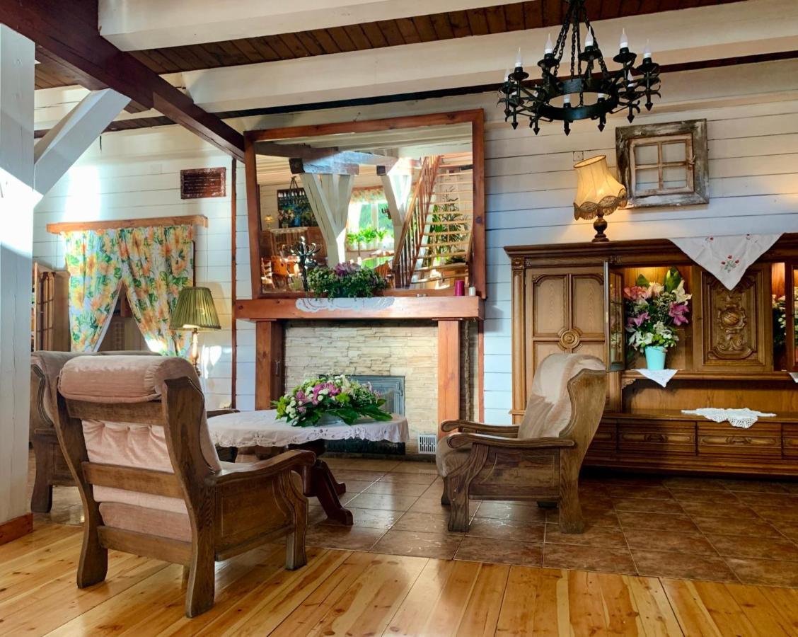 Karczma Lesniczanka Bed and Breakfast Wielbark Exteriör bild